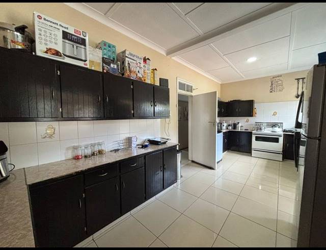 4 BEDROOM HOUSE FOR SALE IN DISCOVERY